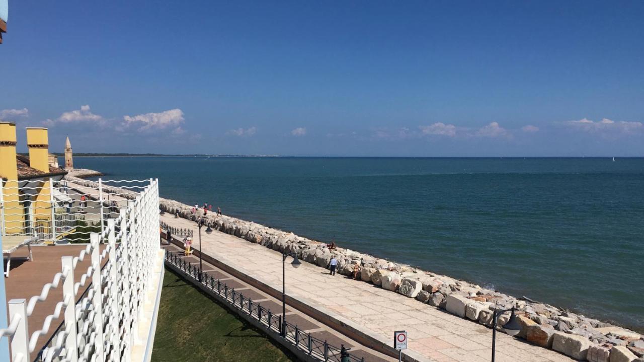 Ca Dell'Angelo - Caorle Aparthotel Buitenkant foto