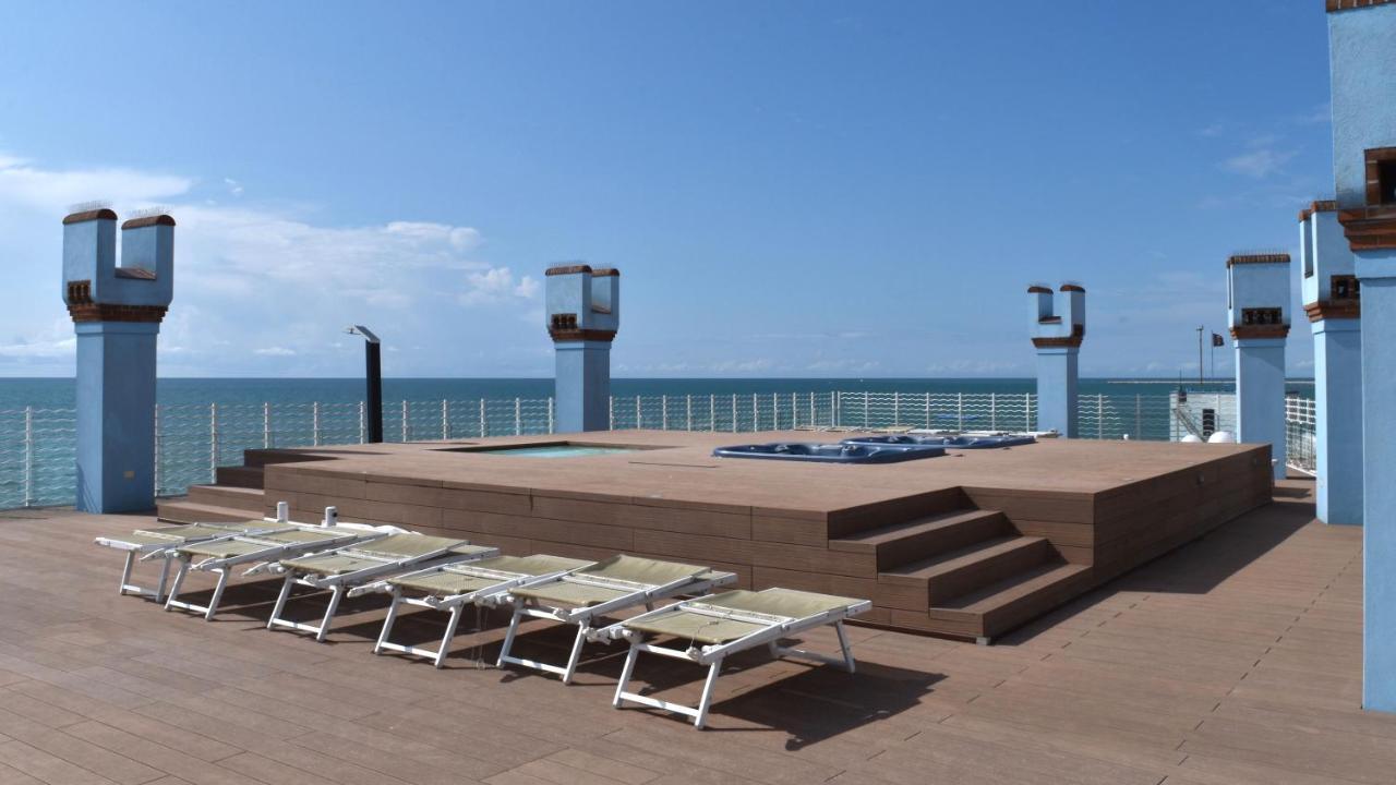 Ca Dell'Angelo - Caorle Aparthotel Buitenkant foto
