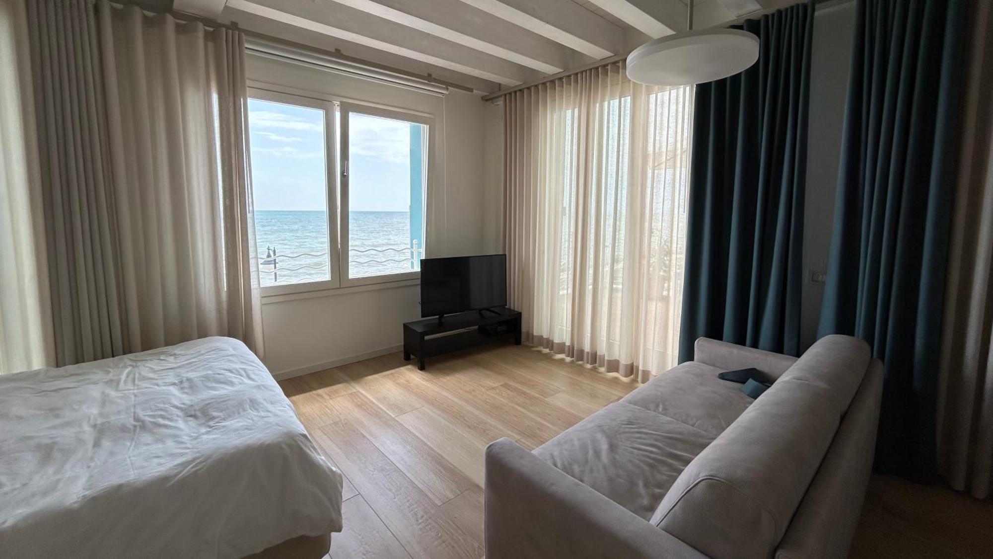 Ca Dell'Angelo - Caorle Aparthotel Buitenkant foto